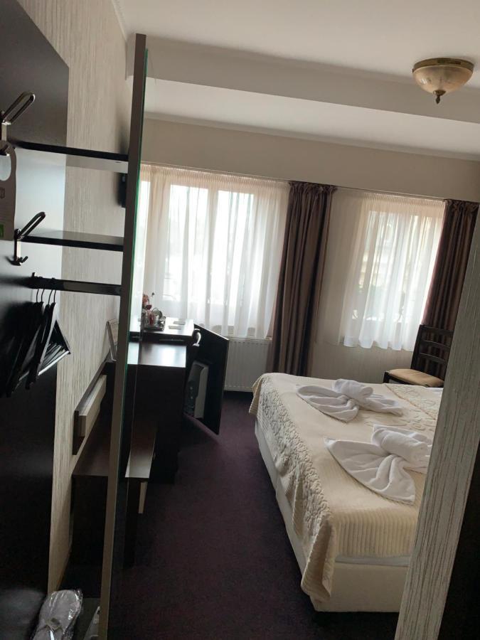 Anticus (adults Only) 3*